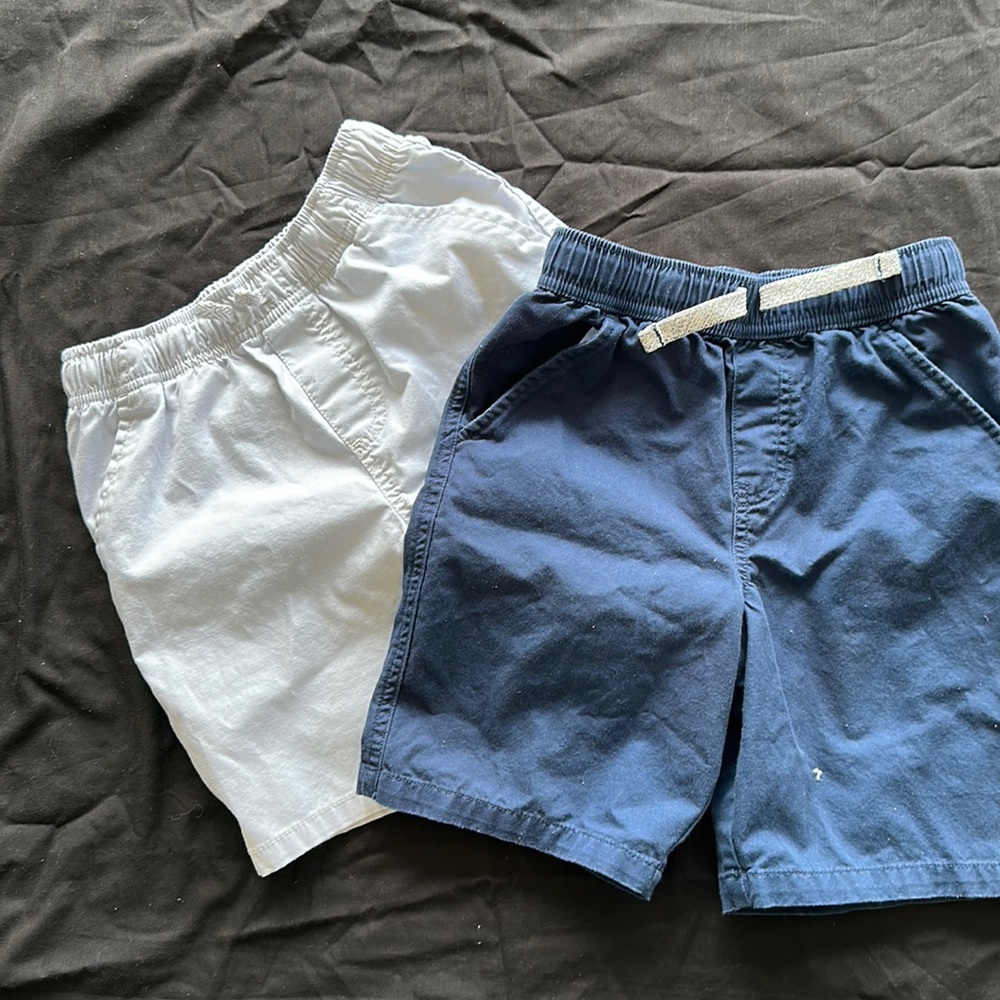 2 boys cotton shorts. Light gray and navy